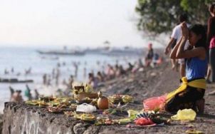 Makna Perayaan Hari Raya Saraswati di Bali