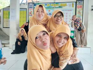 Reni Setyowati